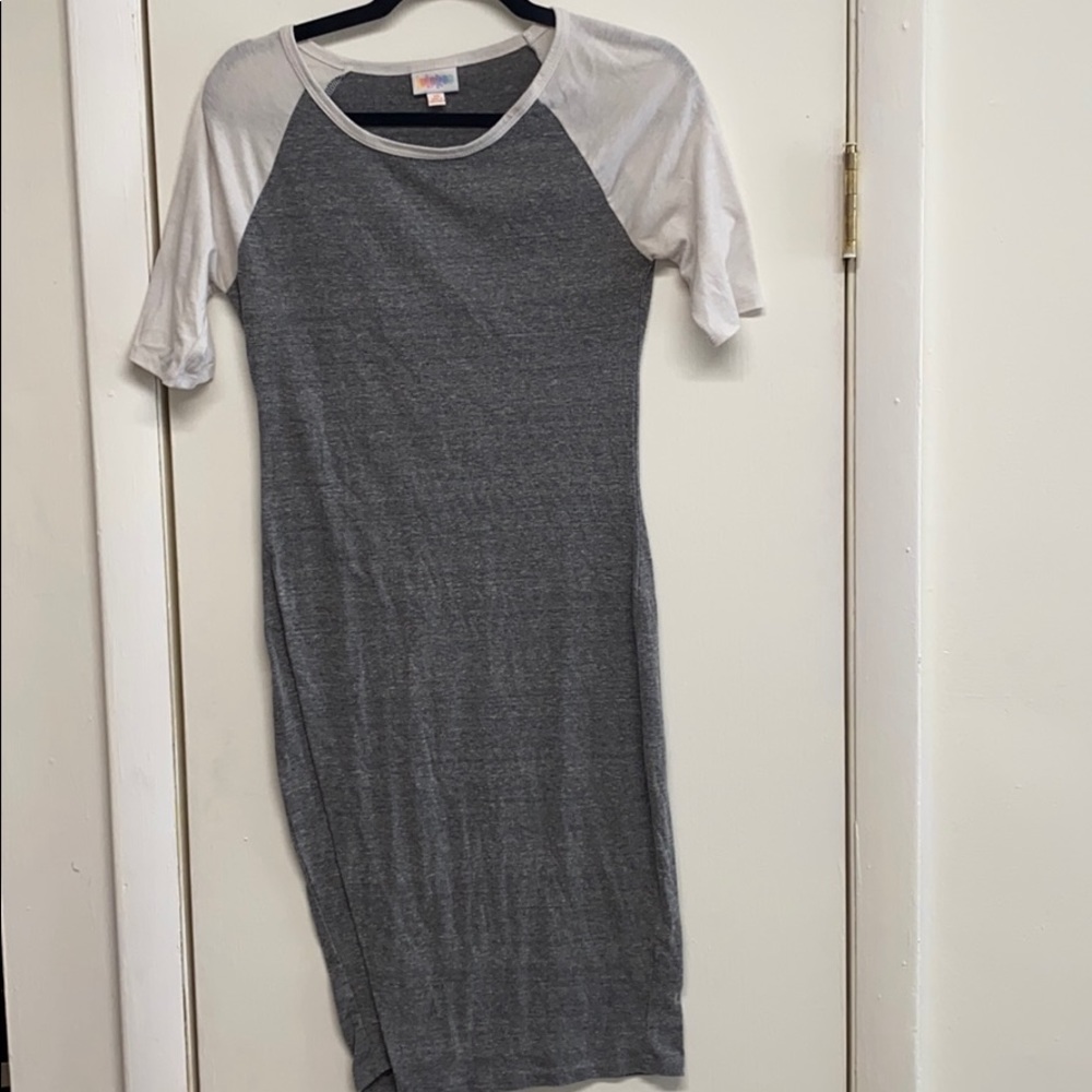 Form Fitting LuLaRoe Dress!